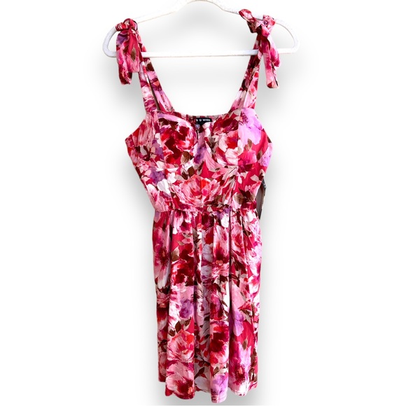 NWT Floral Dress - Picture 1 of 9